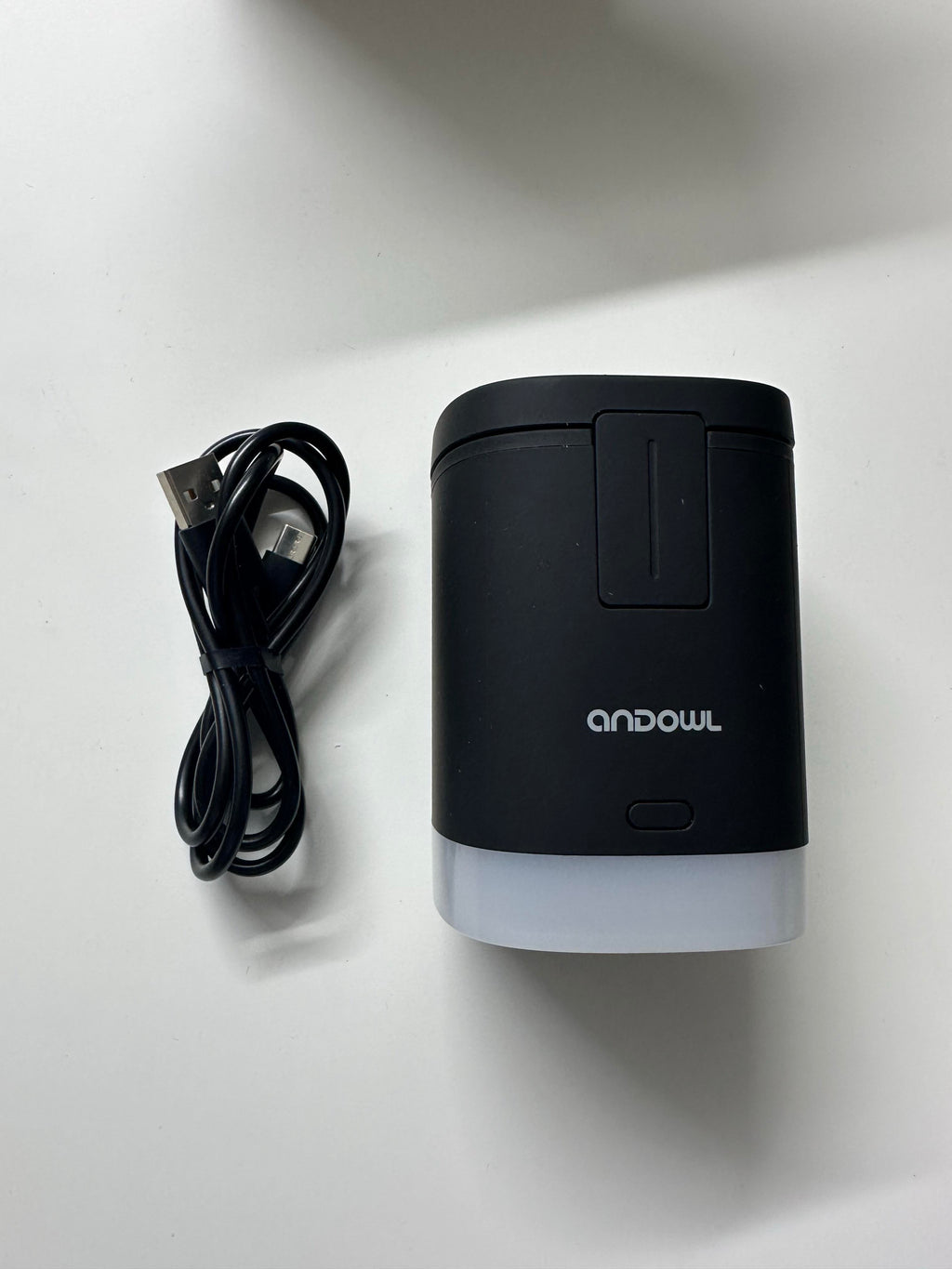 PowerDock 3x1 Stazione di Ricarica Wireless 3 in 1 con Rotazione Automatica 180° per Smartphone Smartwatch e Auricolari Compatibile con Dispositivi Wireless